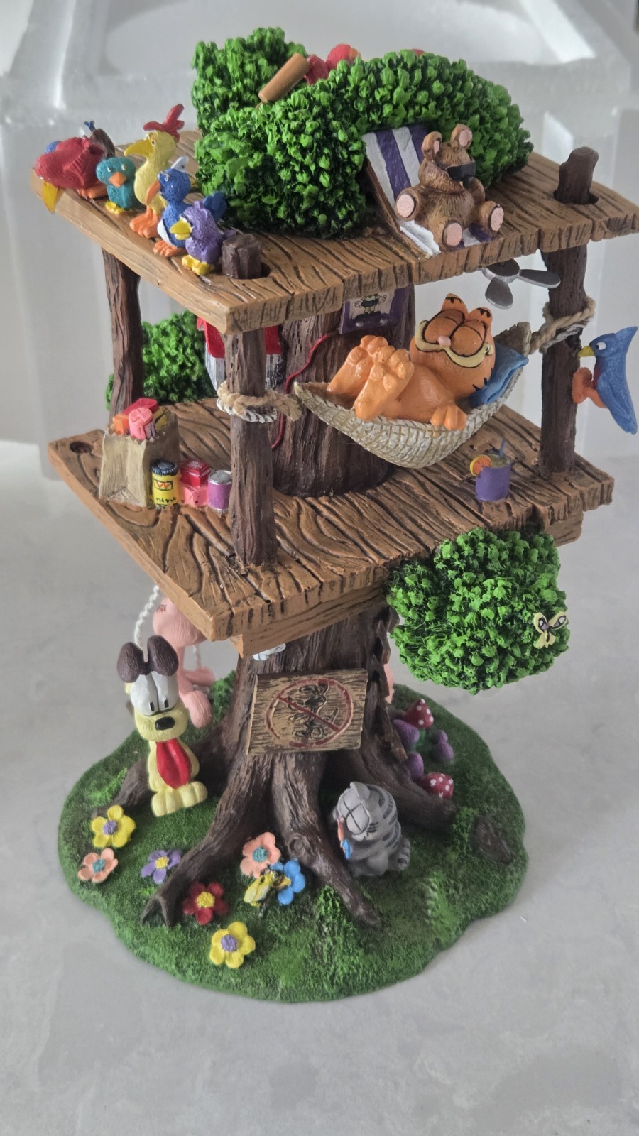 Vintage GARFIELD'S RETREAT TREEHOUSE Danbury Mint Figure Jim Davis New Old Stock