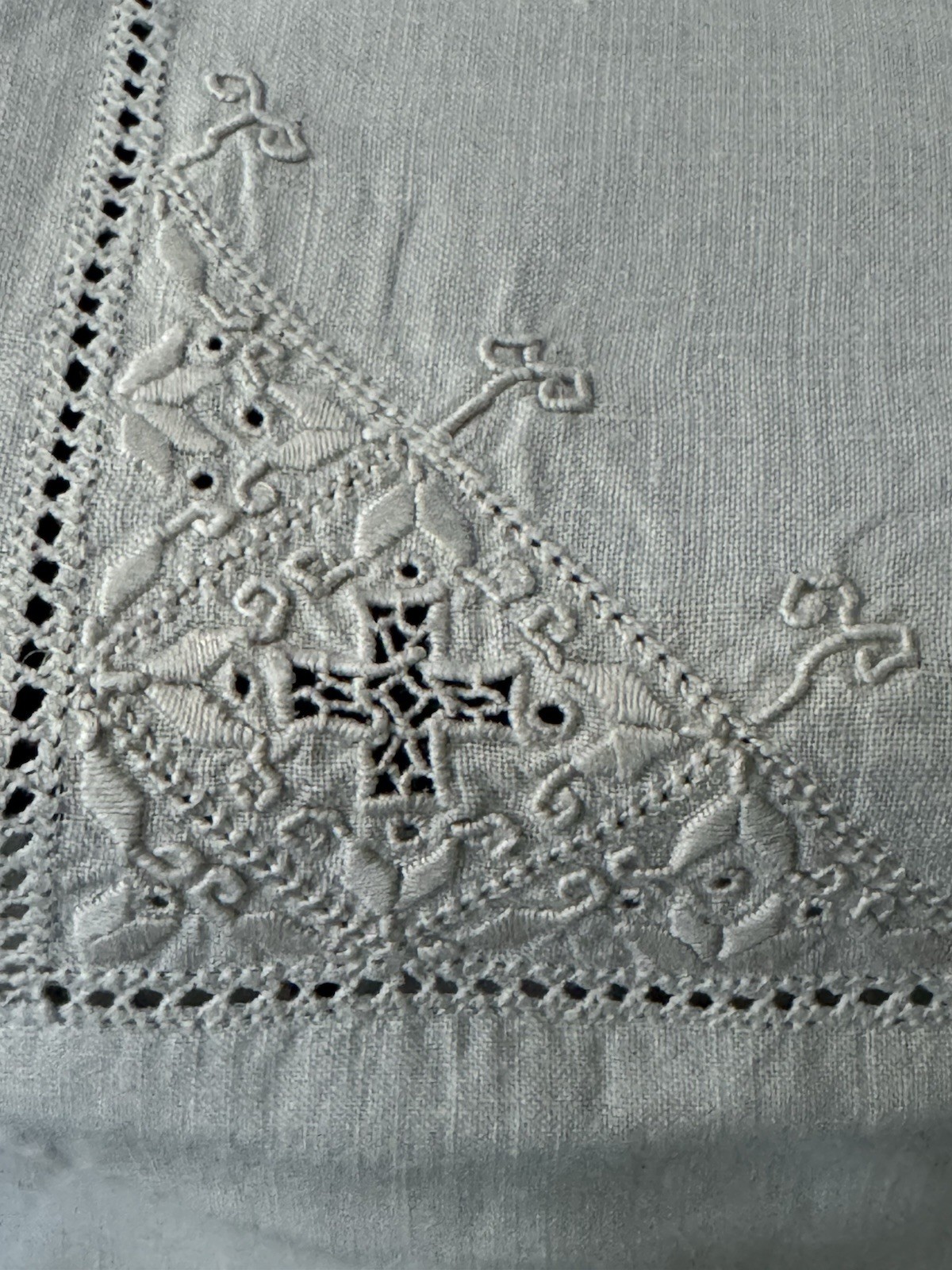 Vintage Italian Linen Unique Embroidery Luncheon Cloth