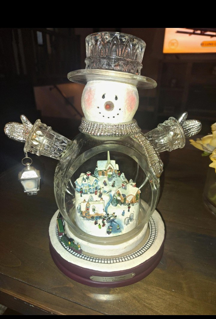 Thomas Kinkade Masterpiece Edition White Christmas Illuminated Glass Snowman 12\