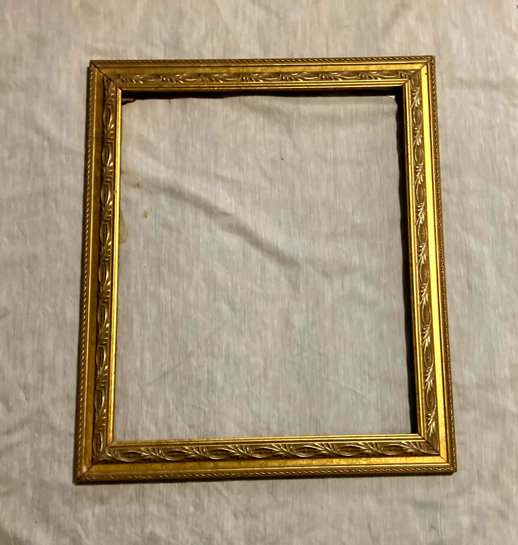 Vintage LEAF Ornate  Gold Gilt Wood Picture Frame - Fits 18