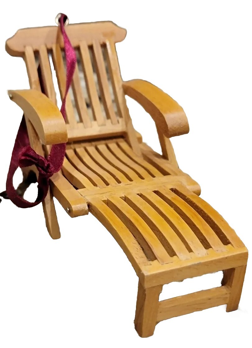 VTG Restoration Hardware Beach Lounger Chair Wooden Summer Christmas Ornament 5\