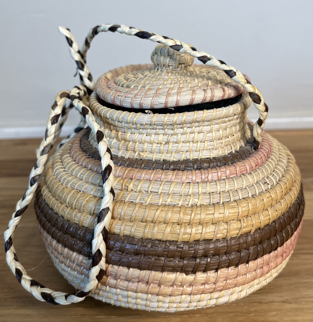 Vintage Small Sweetgrass Basket With Lid Hanging Folk Art