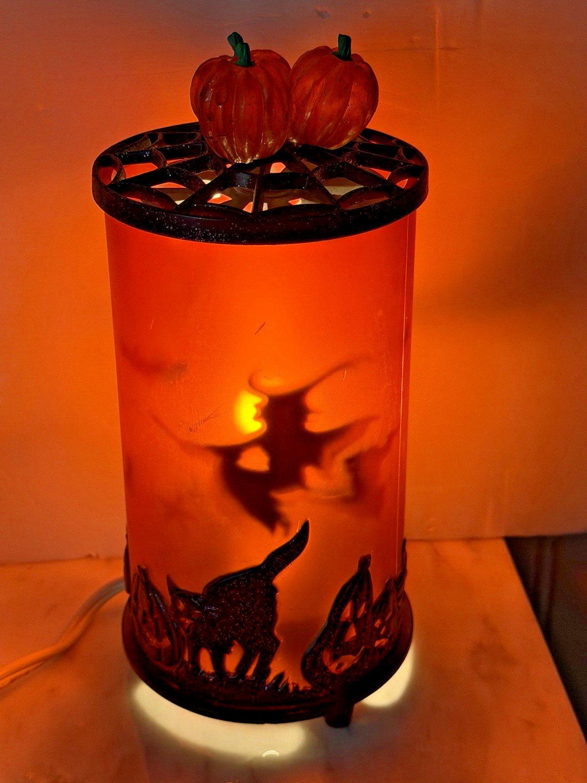 VINTAGE Avon Halloween Spooky Light Motion Lamp Spinning Projection Witch