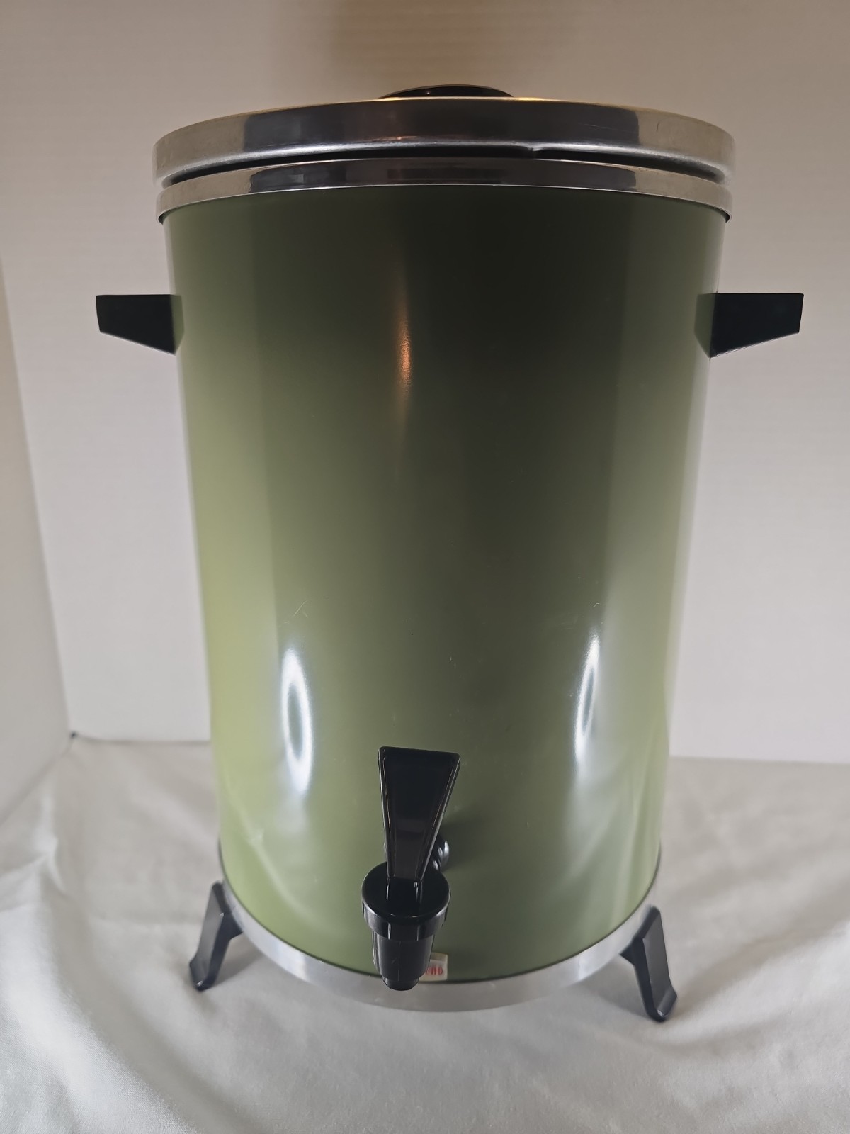 Vintage MCM West Bend Avacado Green Electric Coffee Percolator 30 Cup Capacity