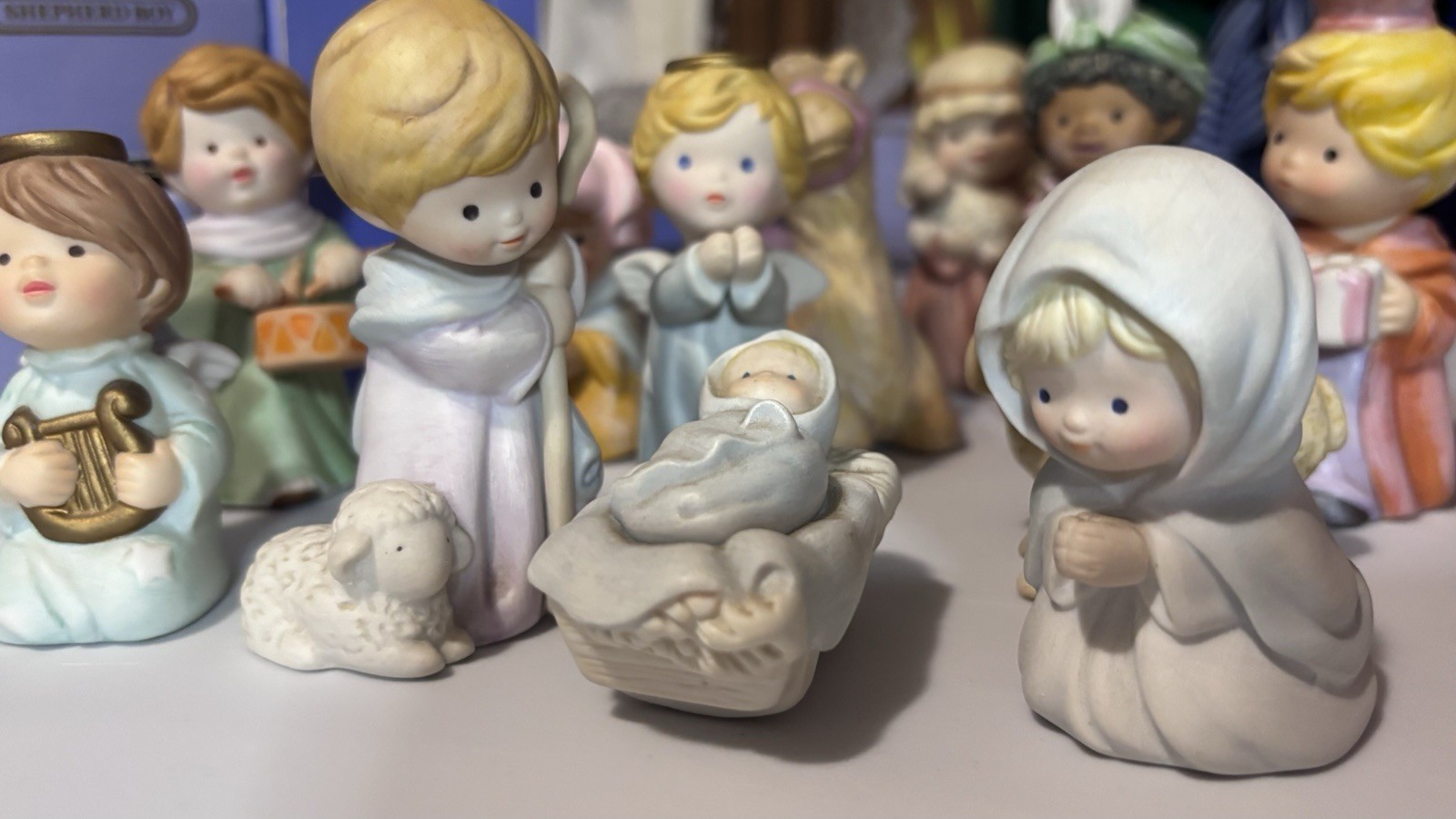⁠VTG Avon Heavenly Blessings Porcelain Nativity Set Complete 13 Pc 11 Boxes⁠