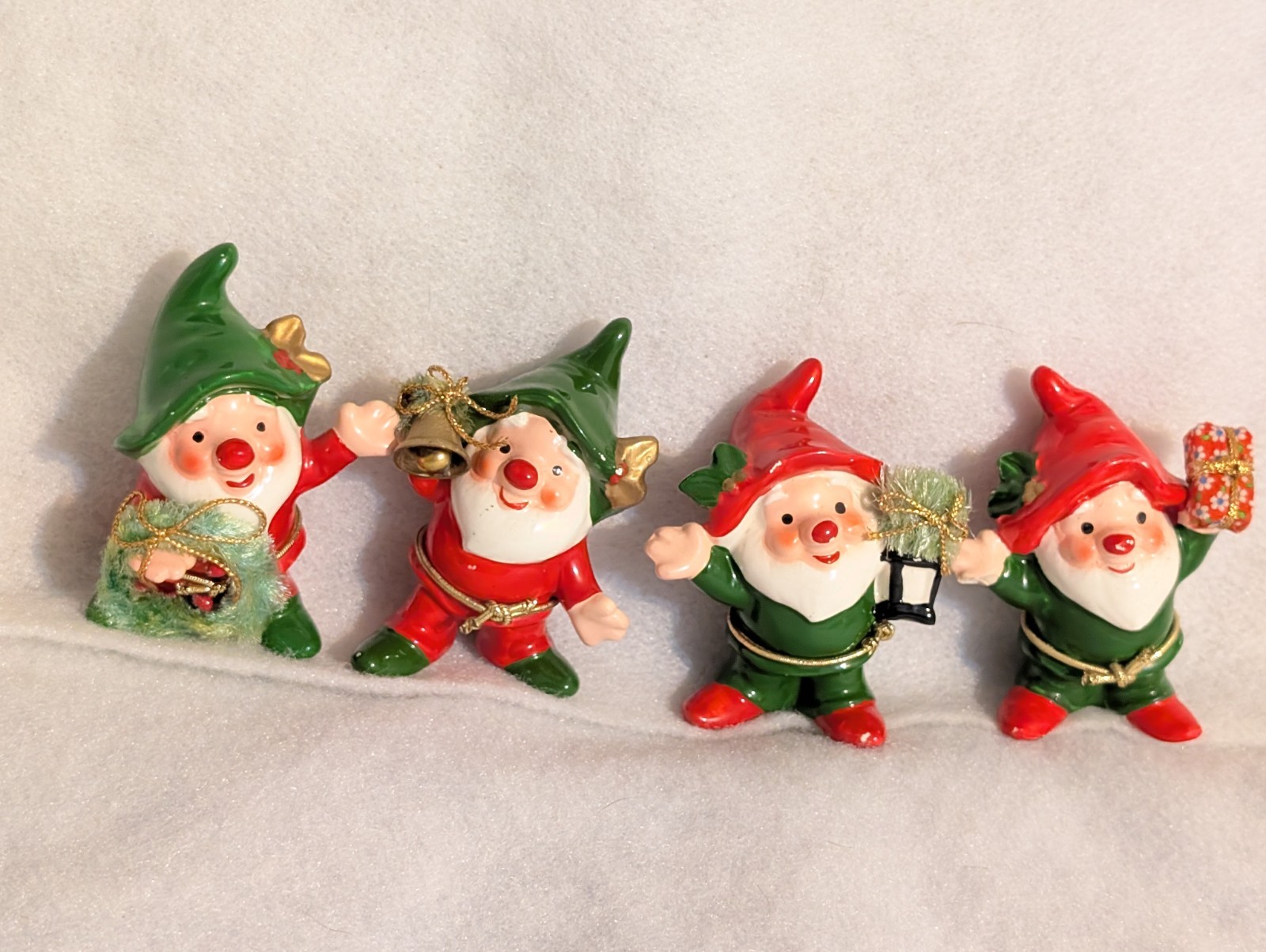 4 Vtg HTF Napco Christmas Elves/Gnomes Ceramic Wreath Bell Gift Tree 9905 Japan