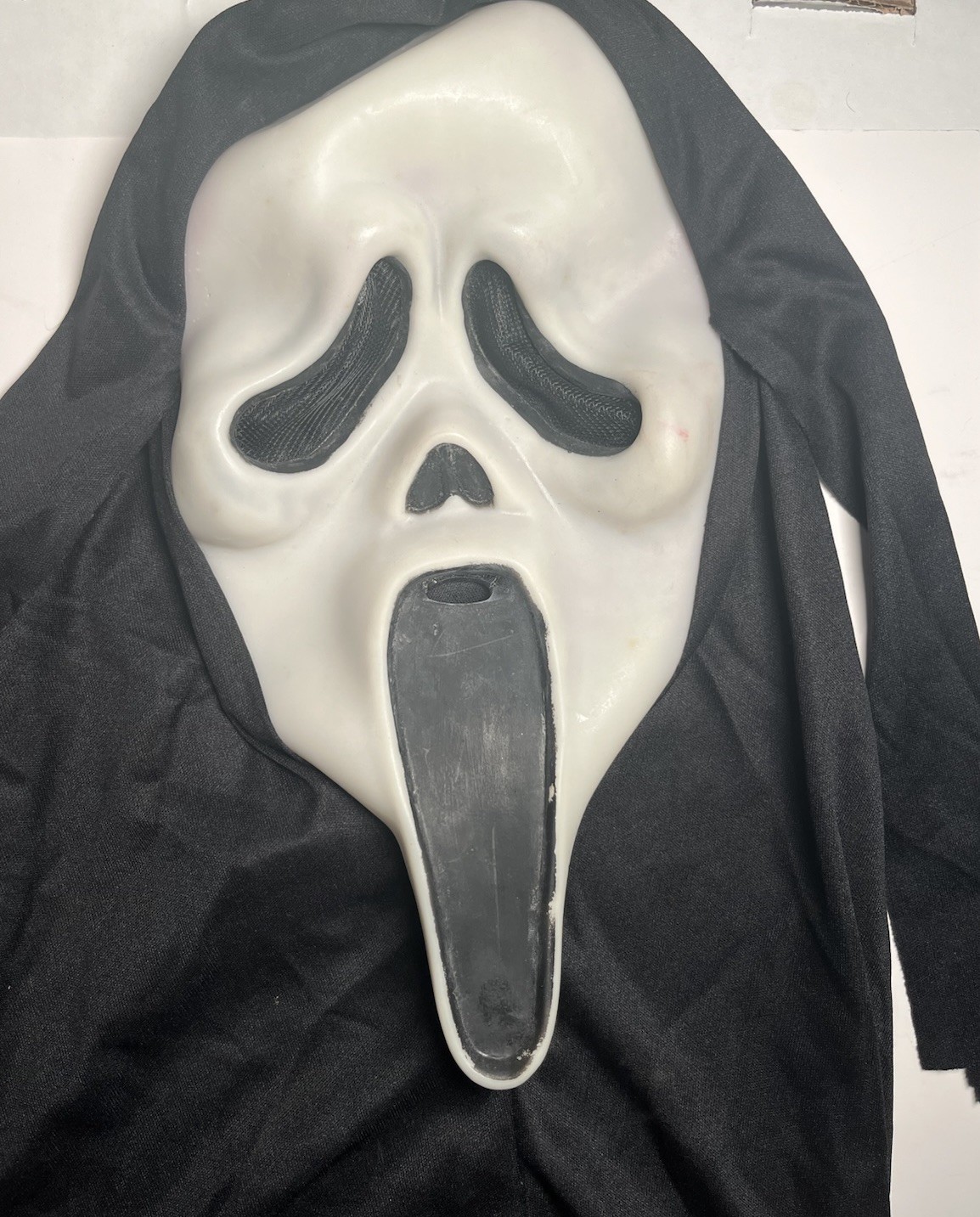 VTG Fun World Div Gen 2 Oddball 2 Ghost Face Scream Movie Mask 9206S Poly 97-99