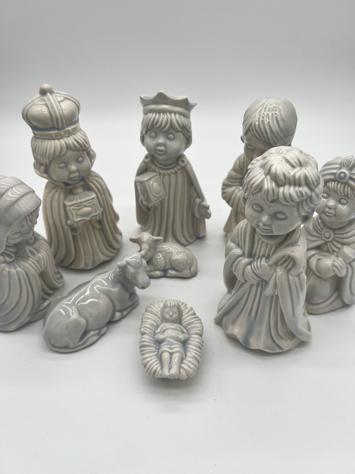 Vintage 1975 Arnel's Ceramic Nativity Set 9pc Blue Glaze Child Style Childwise
