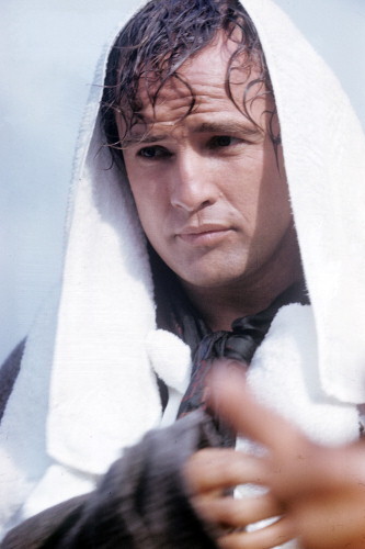 Marlon Brando 1960's era with white towel on his head 8x12 inch Poster