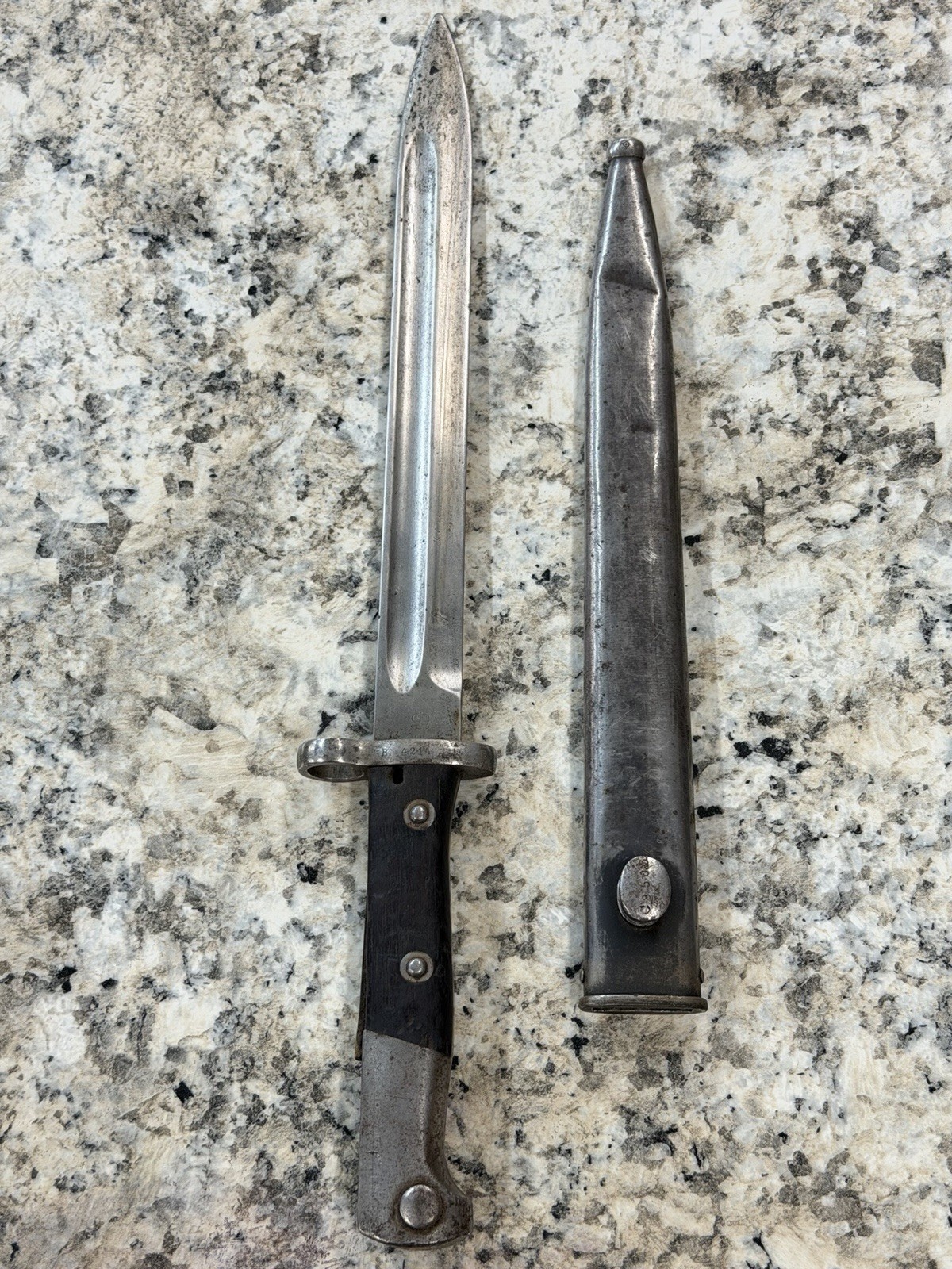 Chilean m1912 Mauser Bayonet w/ Scabbard for 7mm Mfg 1912-13 & Crest OE WG