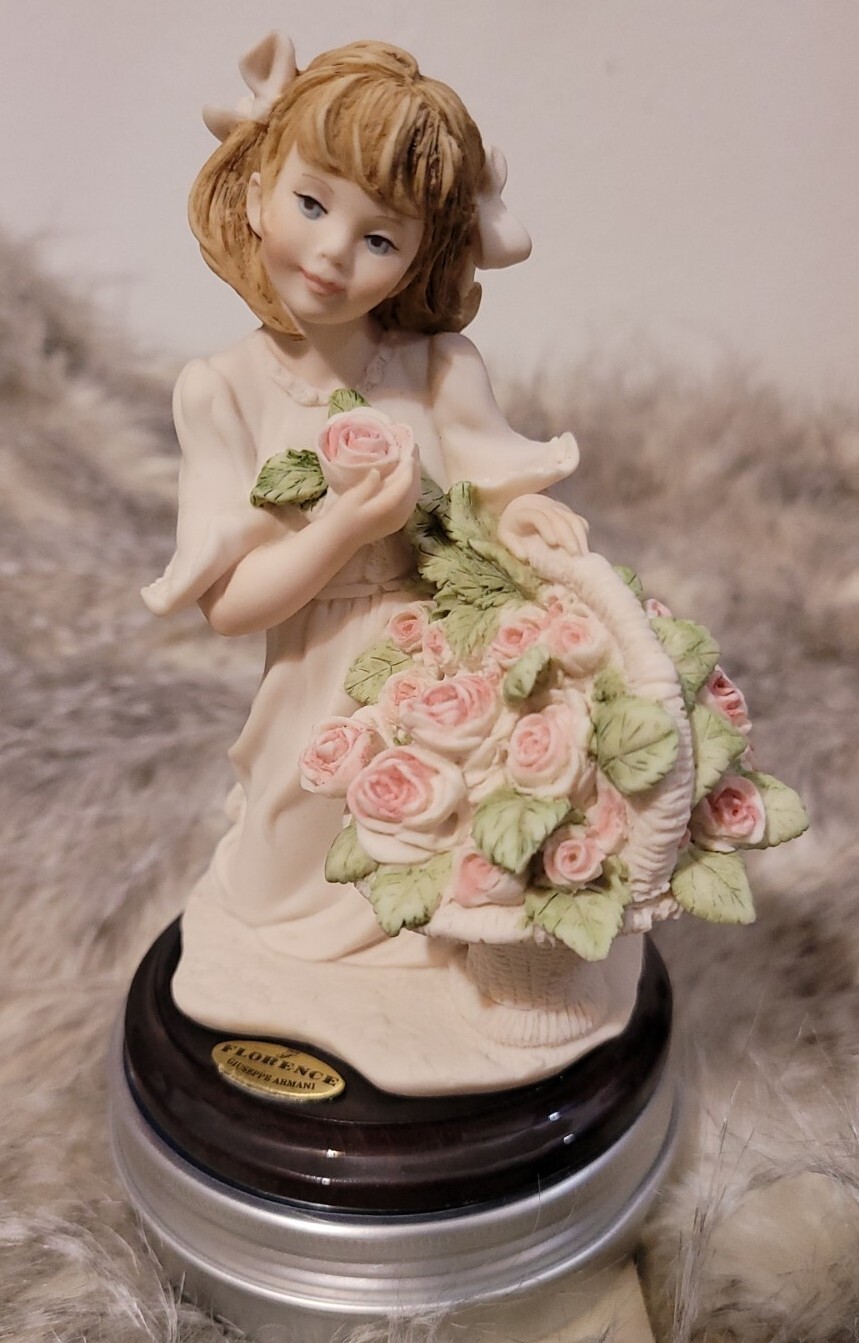 2001 Giuseppe Armani Florence Society Cherie 1418F Girl w/ Flowers