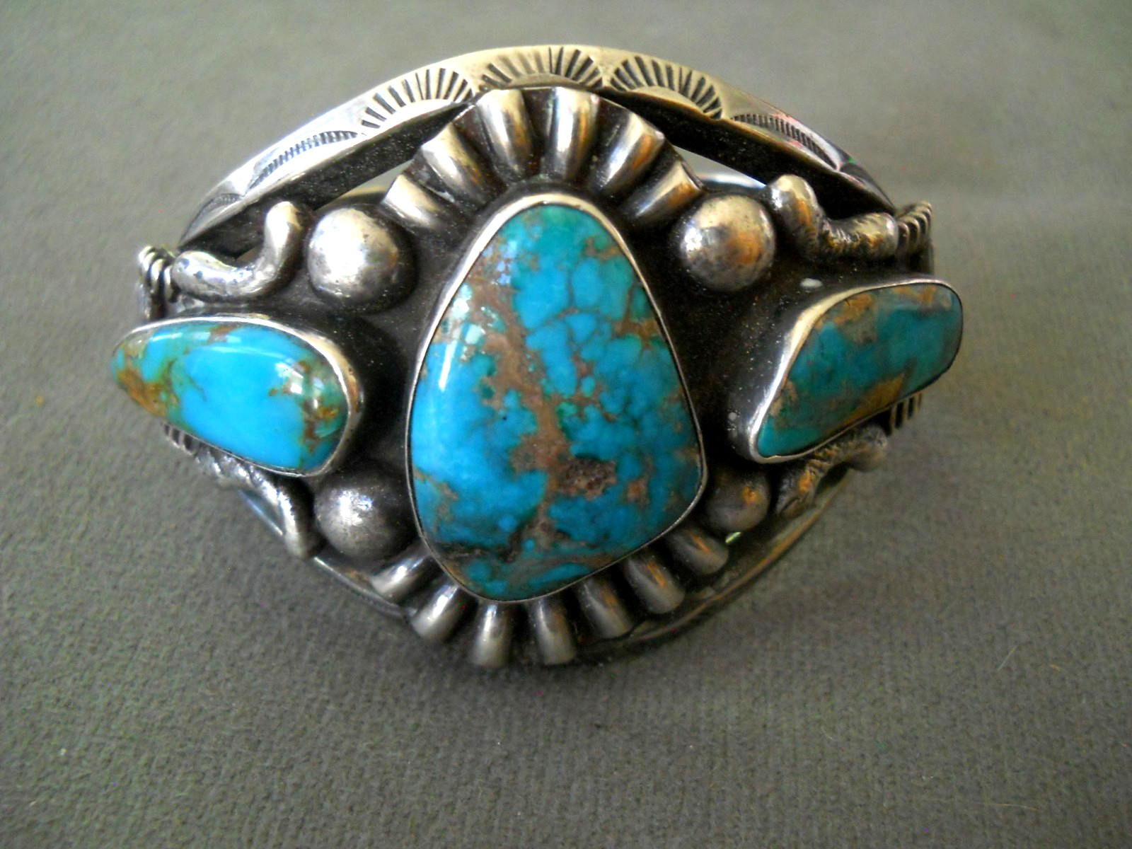 Native American Navajo Rich Blue 3-Stone Turquoise Sterling Silver Cuff Bracelet
