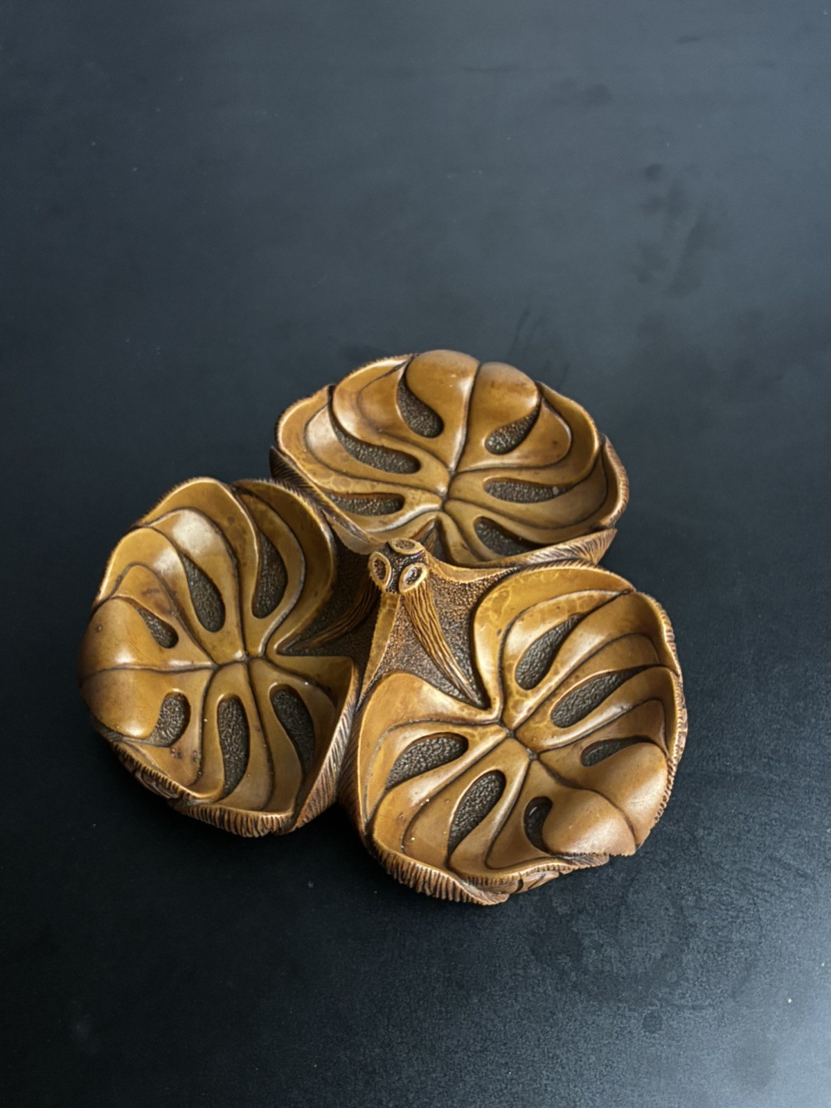 Vintage Coco Joe’s Hapa-Wood Monstera Leaf Server Nut Candy Dish Hawaii 8
