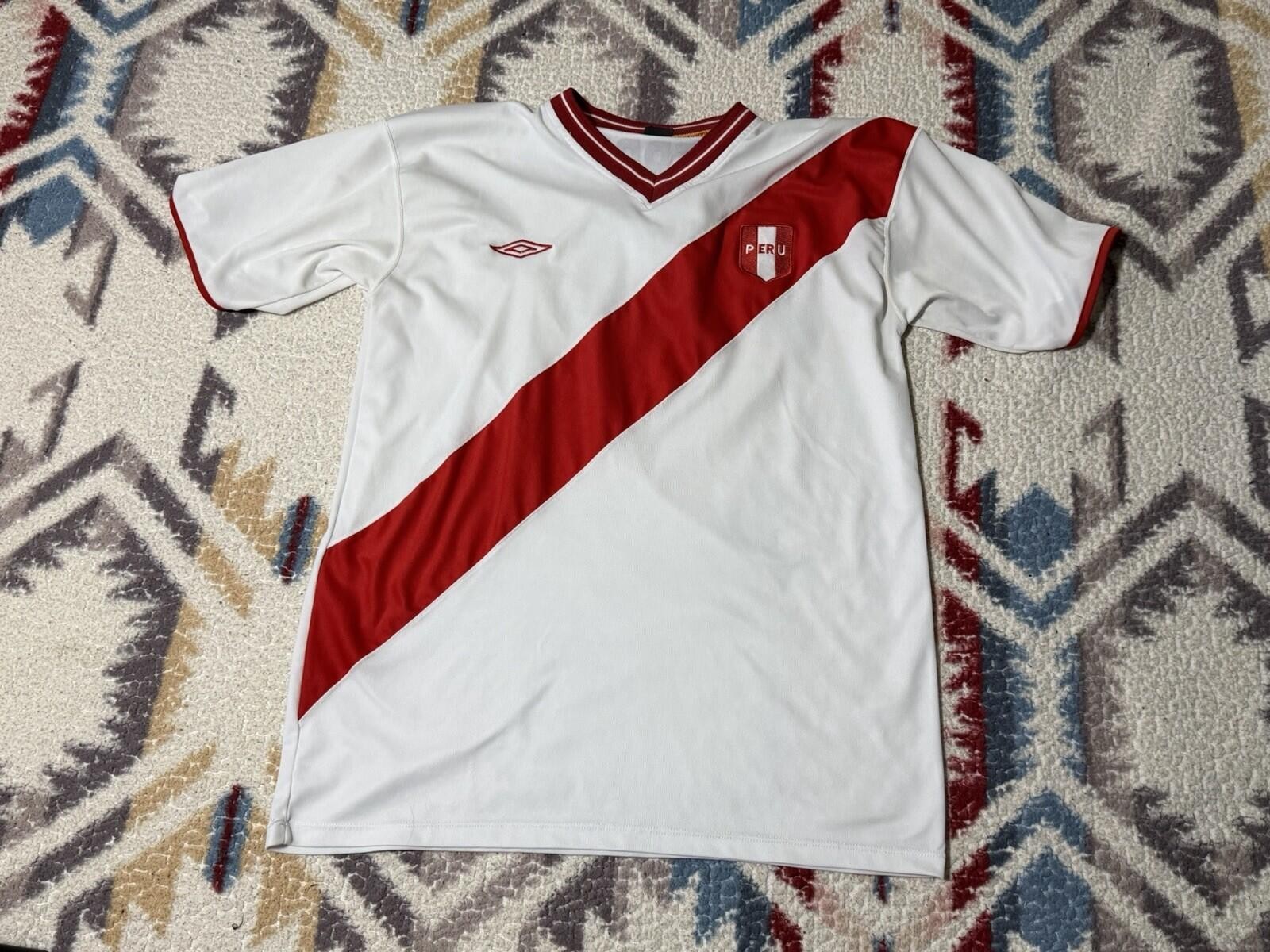 Umbro Paolo Guerrero Soccer Football Jersey Men\'s White 9 Peru National Large