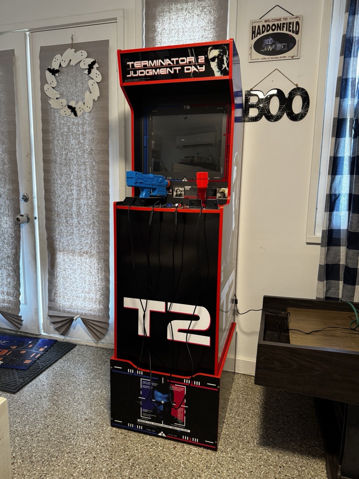 Arcade1Up Terminator 2: Judgment Day Arcade Cabinet Reproduction w/ Light Guns