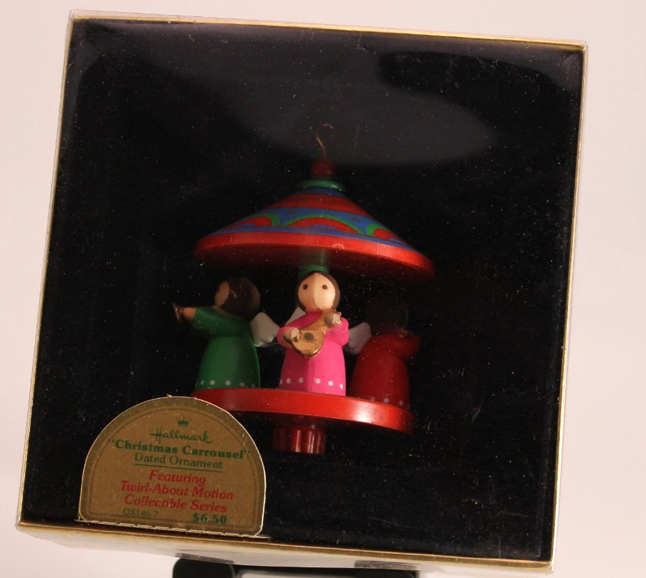 Vintage 1979 Hallmark ANGELS ChRISTMAS CAROUSEL TWIRL ABOUT MOTION Ornament  A+