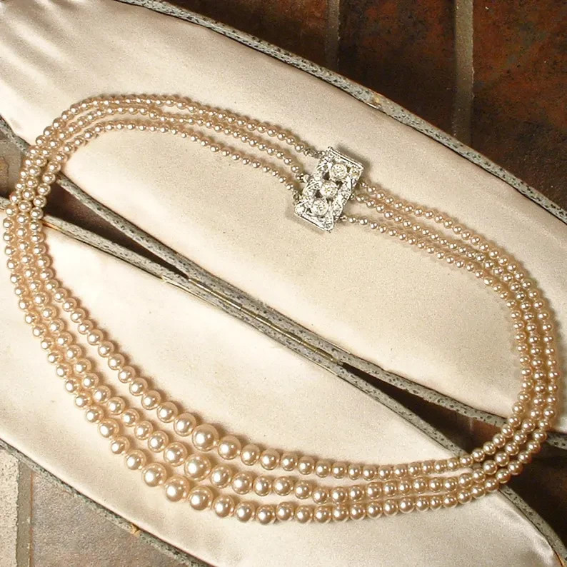 18K White Gold Over 1940s Vintage Art Deco Champagne Ivory Pearl Necklace