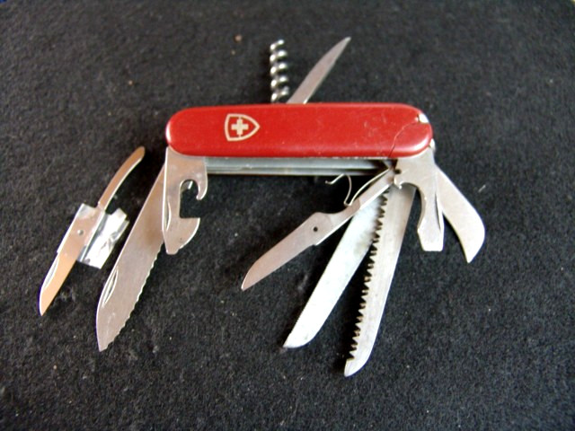 VICTORINOX-ELINOX-VINTAGE-1952-1973-SWISS ARMY KNIFE-READ LISTING 4 ANY ISSUES