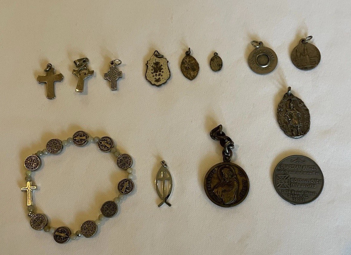 Vtg Catholic Religious Medals Jewelry Lot St Benedict Rosary Miraculous Mother