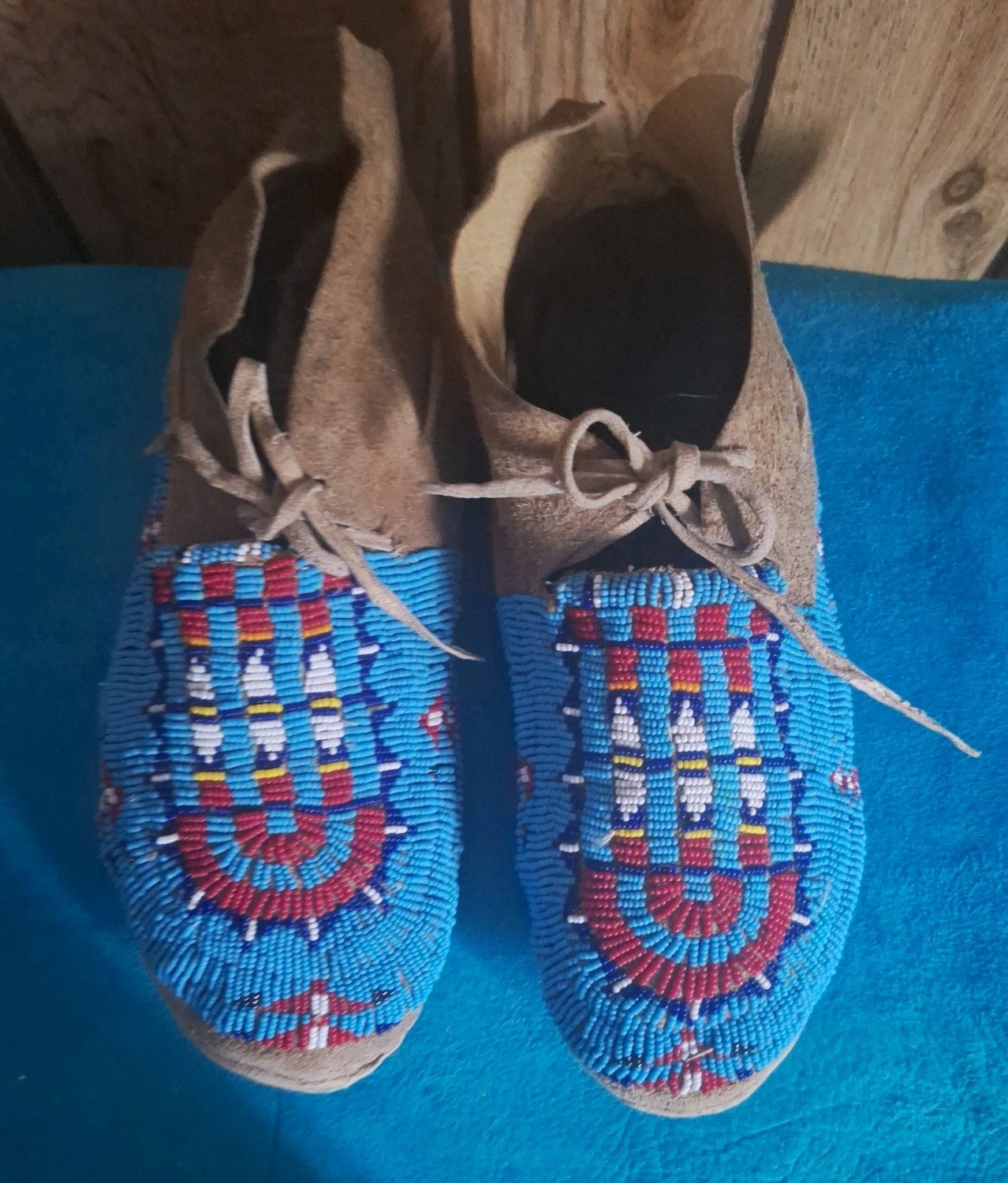 Gorgeous Vintage Native Glass Beaded Handmade Moccasins Fits Size 8 or 7
