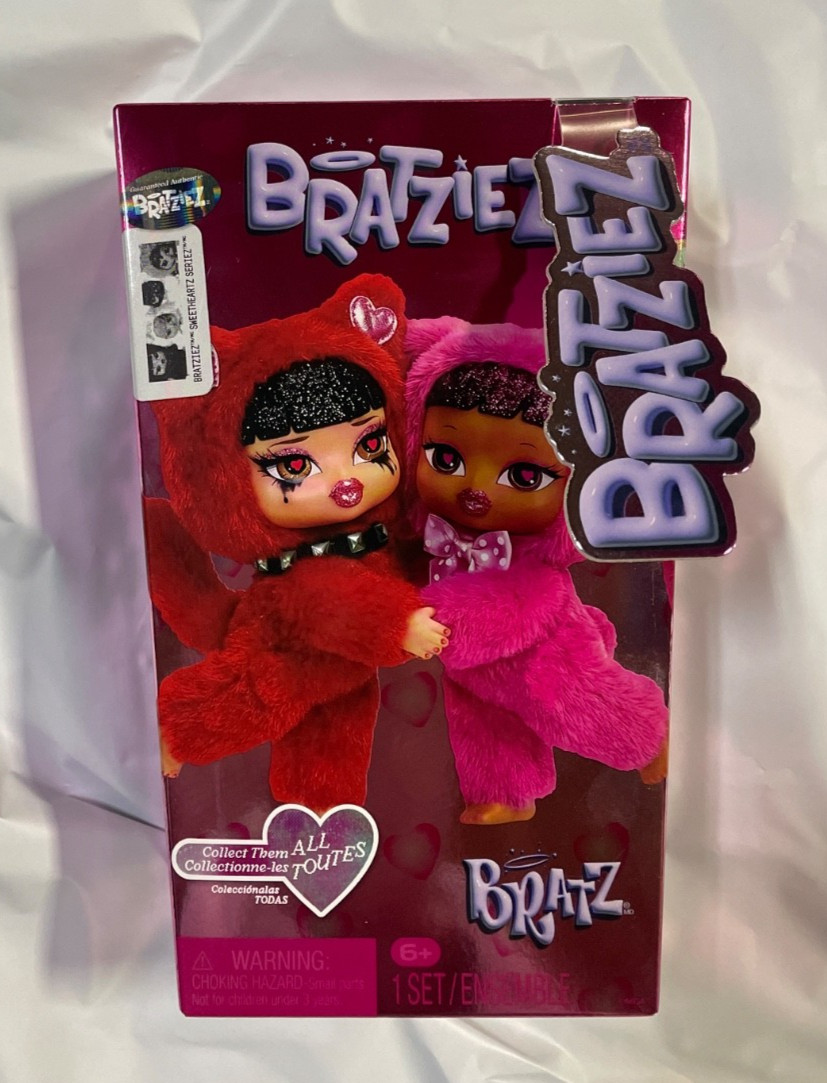 Bratz Bratziez Sweetheartz Seriez Plush Keychain Blind Box - Sealed 