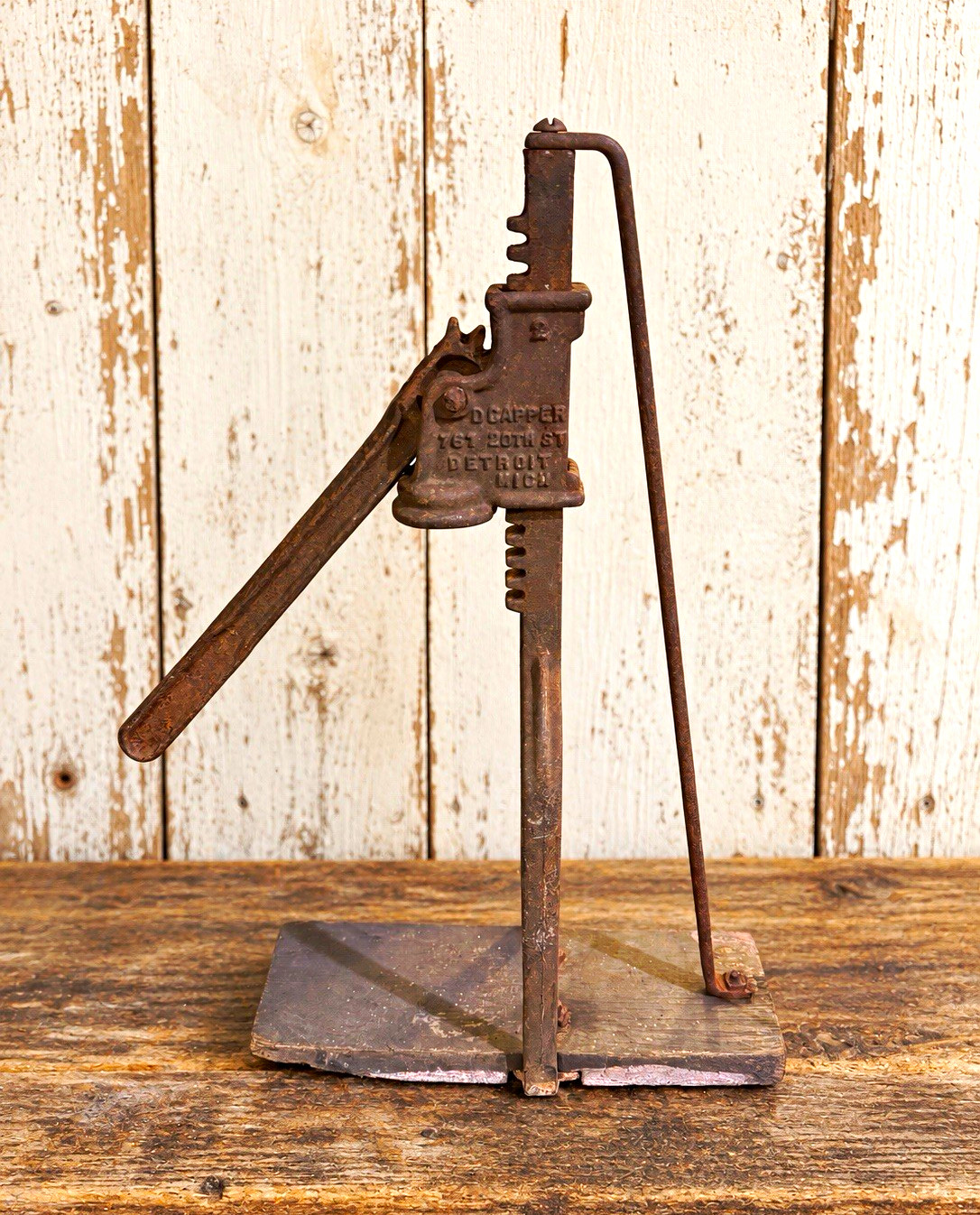 Antique Prohibition Era D-Capper Bottle Capper Detroit MI Cast Iron Breweriana