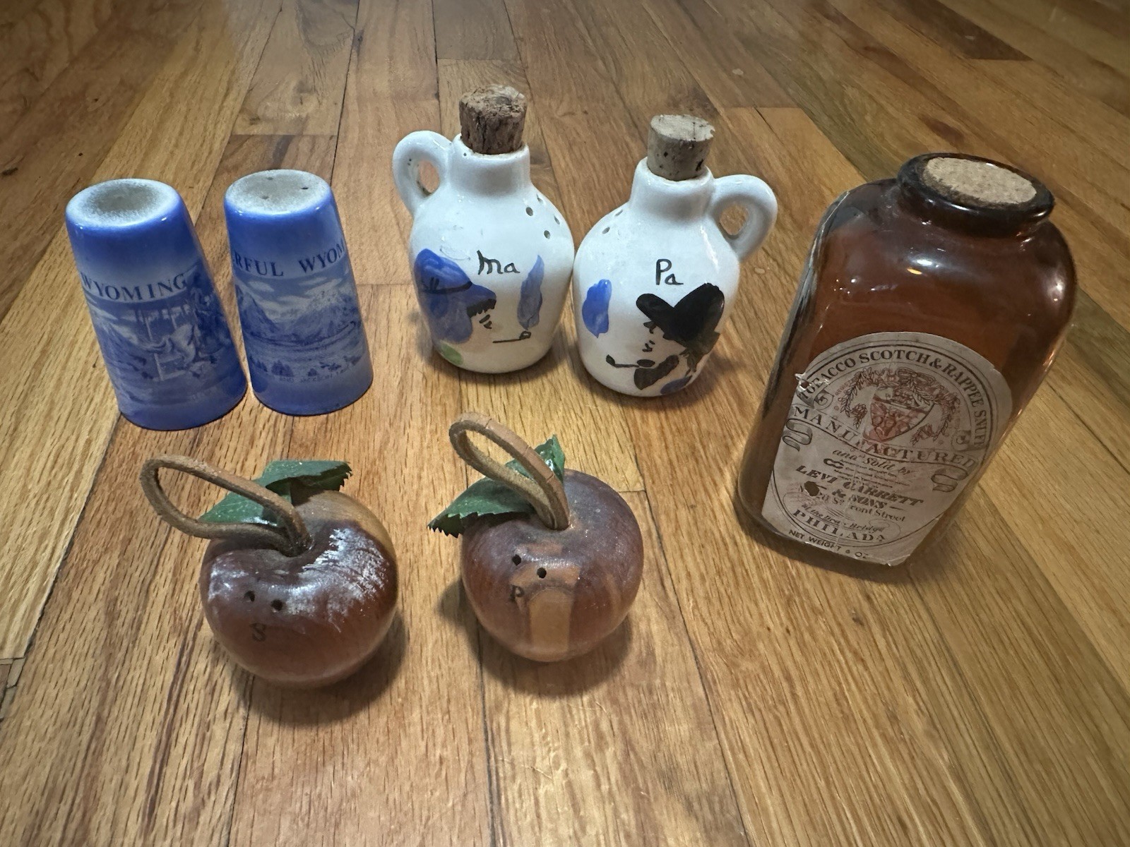 Lot Of 3 Sets Salt & Pepper Shakers & Jar: Wyoming Blue & White,  Apple, Jugs