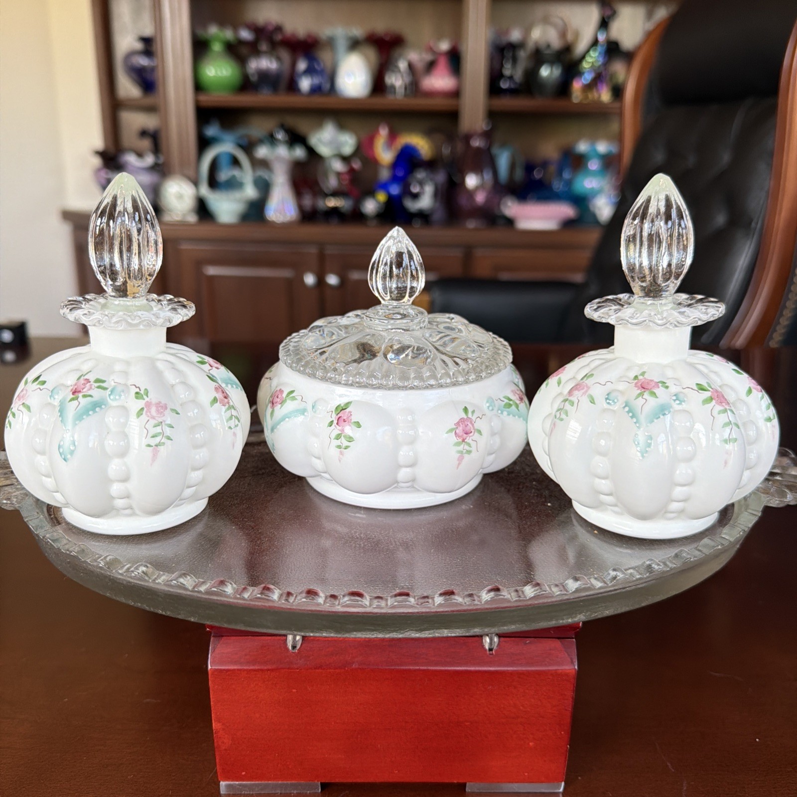 Fenton Ltd Edition 4-Pc Vintage Charleton Rose Beaded Melon Vanity Set Ex Cond.