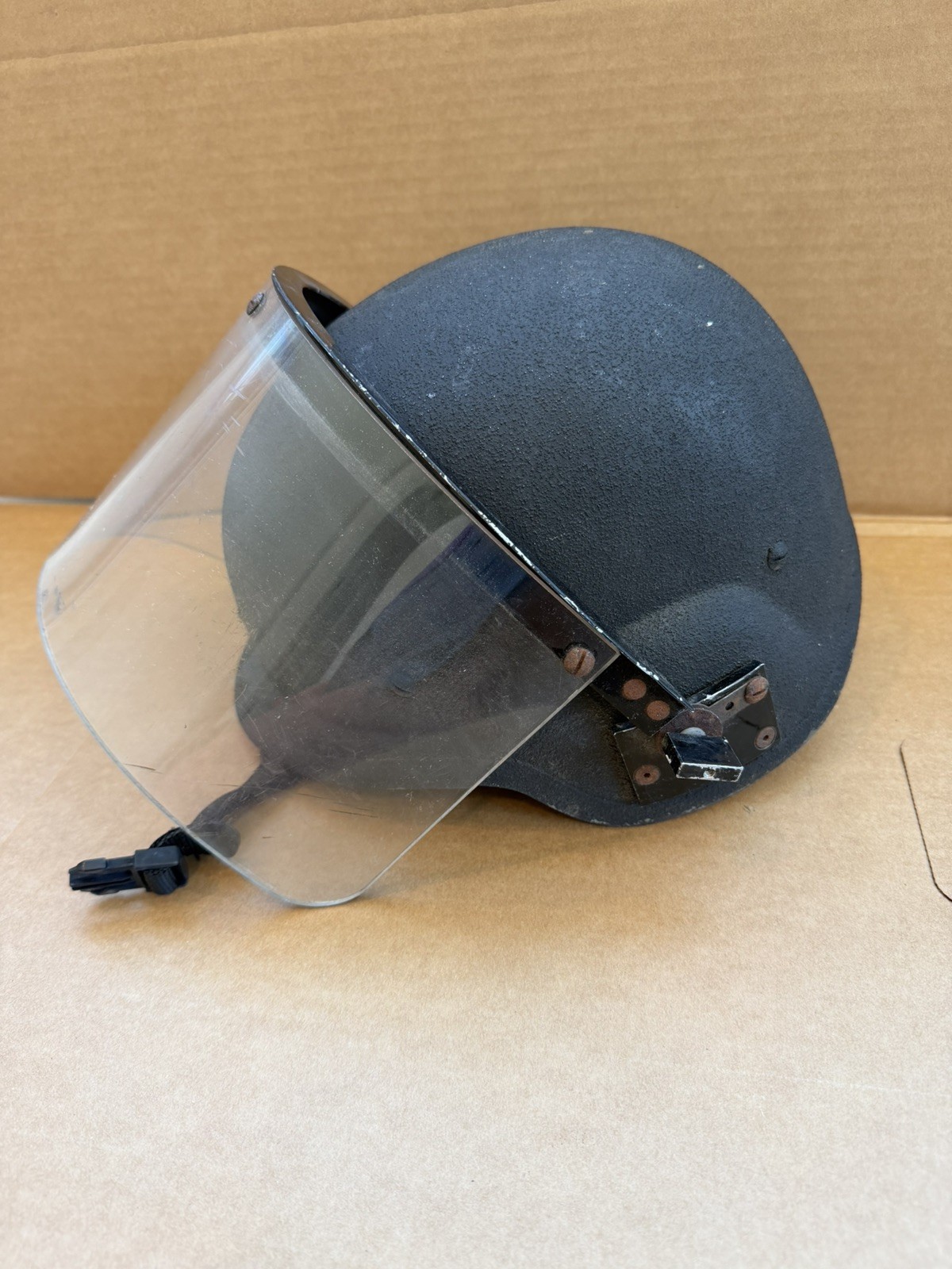 Riot Helmet w/ Clear Face Shield Visor & Suspension Liner - Militaria
