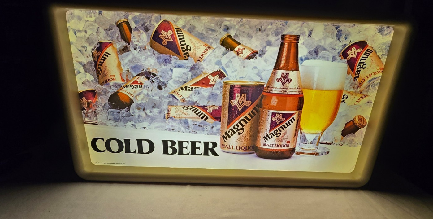 Vintage 1981 Magnum Malt Liquor Cold Beer Lighted Display Sign Large Clean
