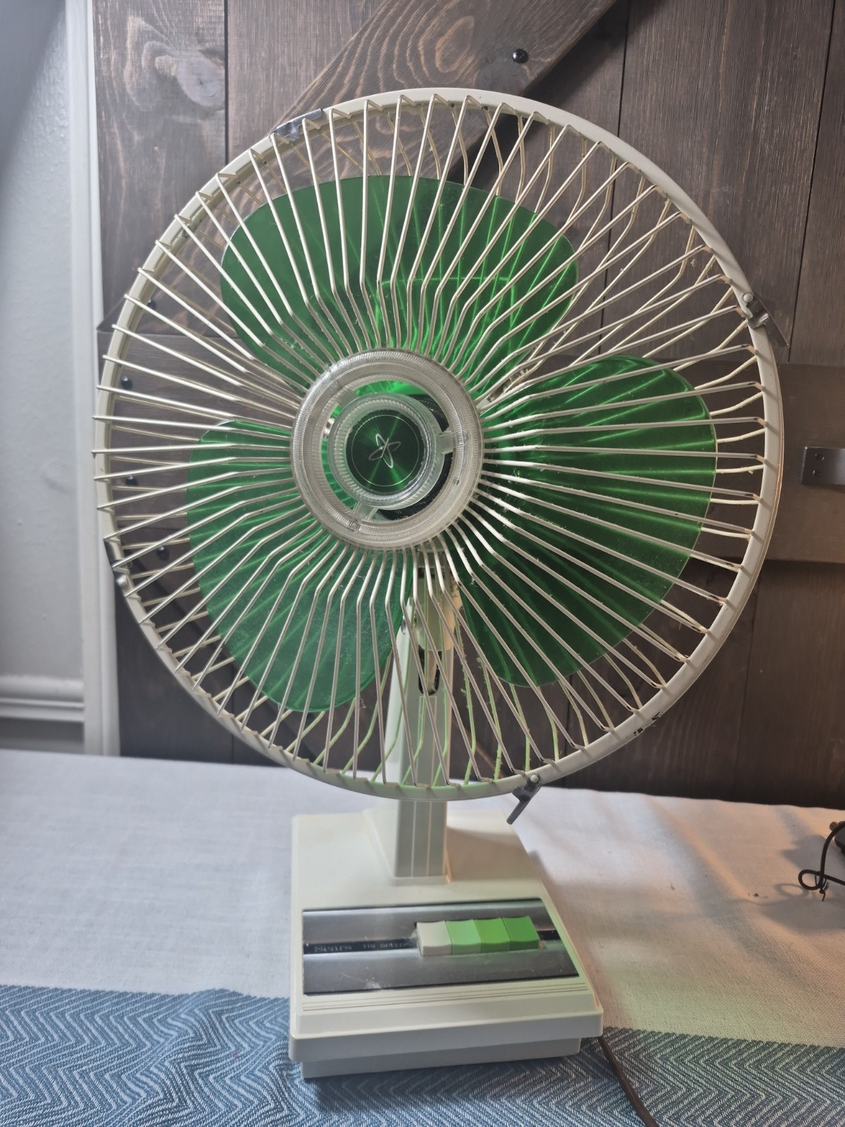 Sears Vintage 1970's Atomic Green 3 Speed Oscillating Fan 564.80171*read*