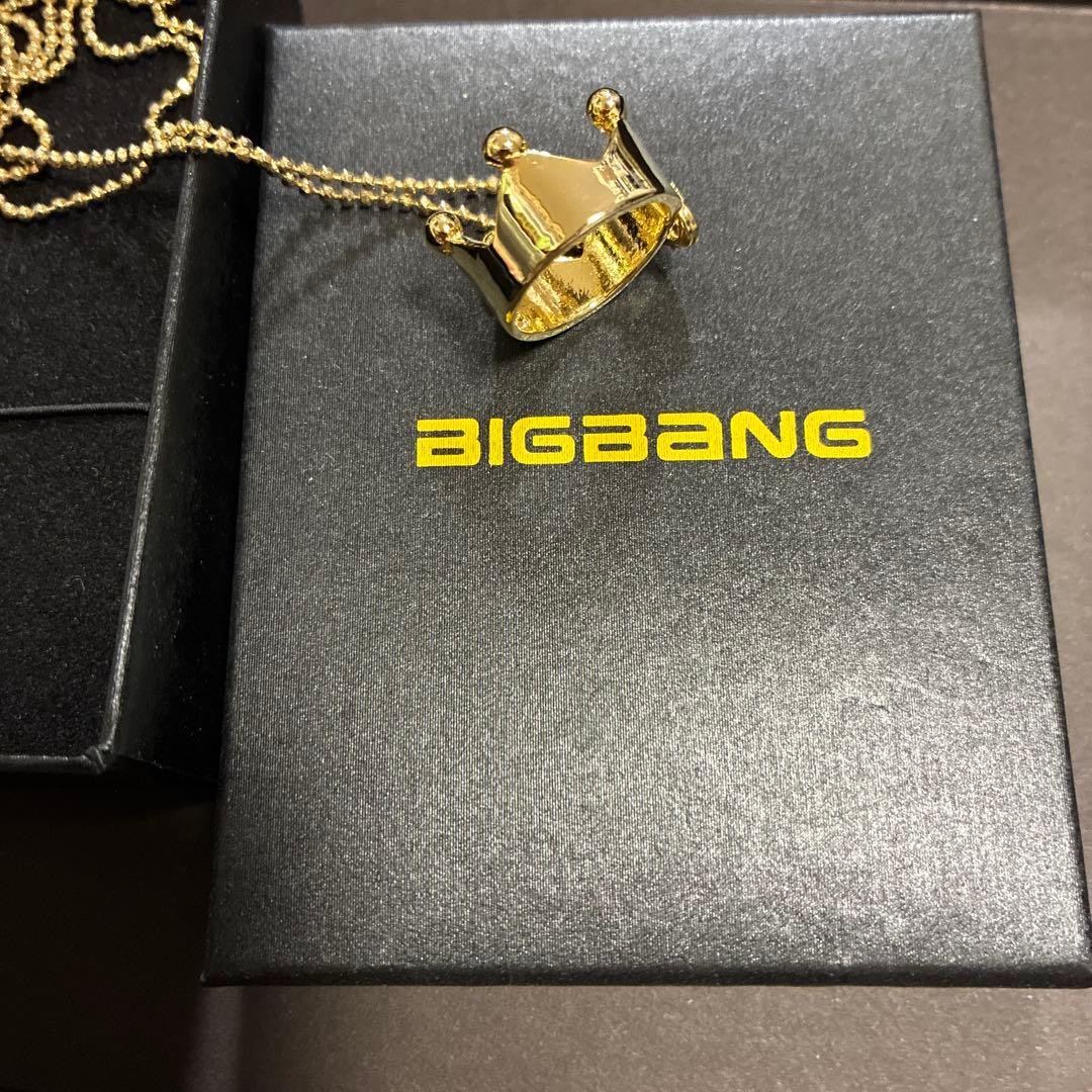 BIGBANG CROWN RING Necklace Collectible 15+ Used