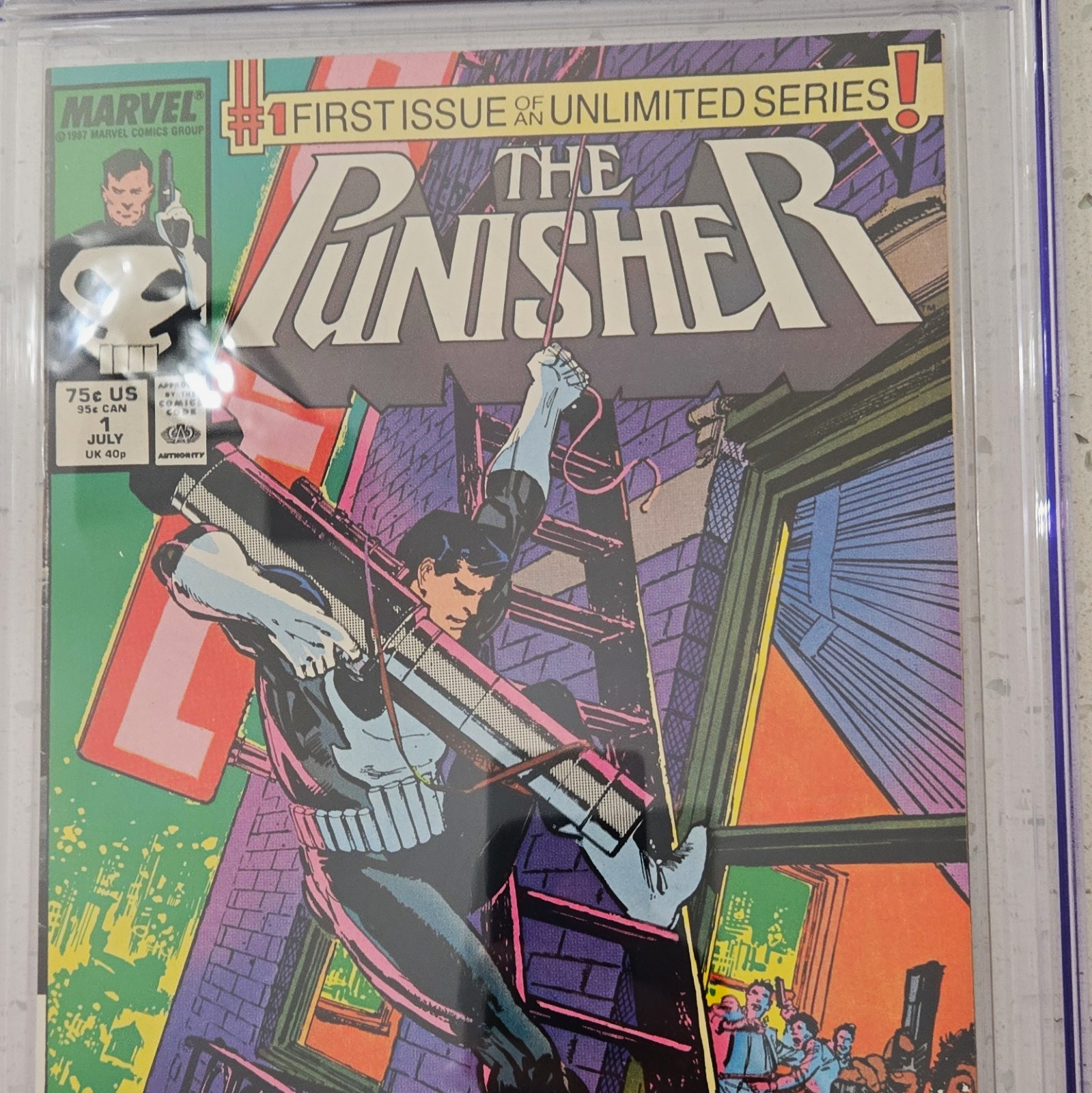 Marvel Comics The Punisher #1 CGC 9.4 1987 First Issue Unlimited Series 1987 75