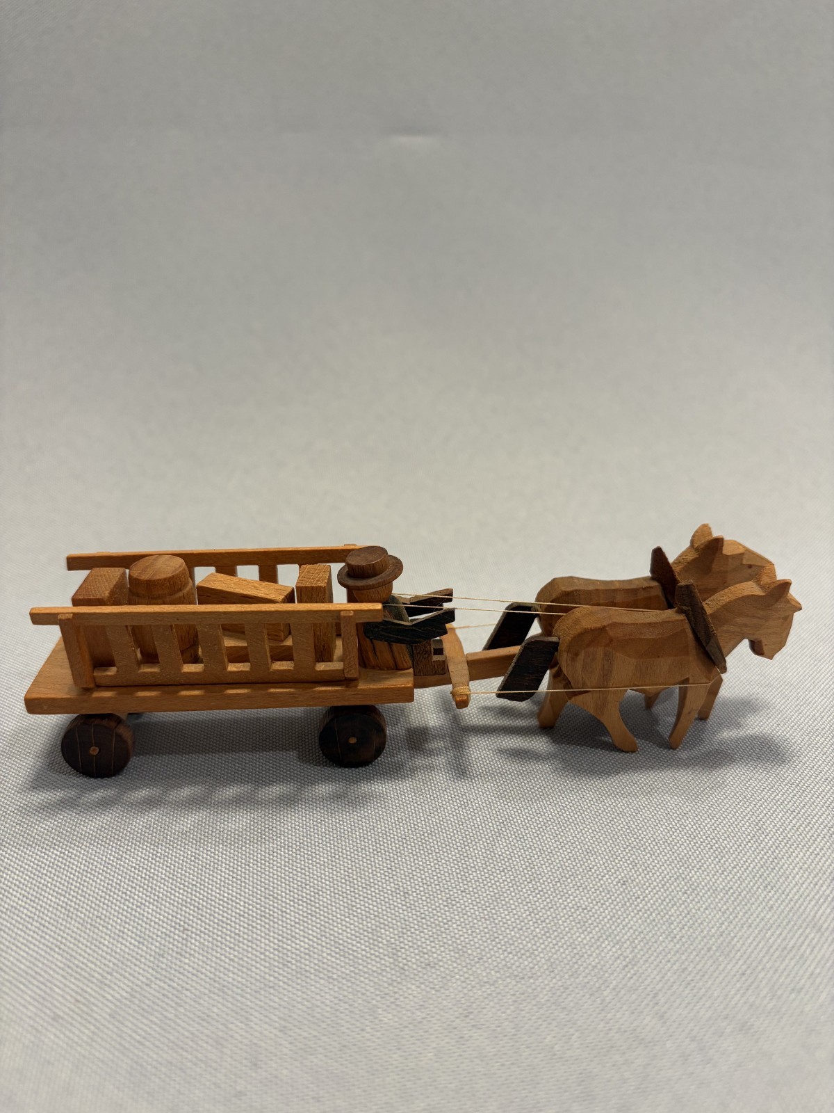 Vtg German Erzgebirge Horse & Wagon Handmade - Excellent Condition