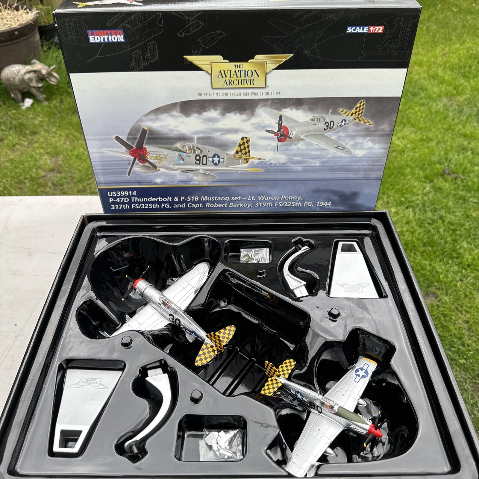 Corgi US39914 - P47D Thunderbolt & P51B Mustang Set-317th FS & 319th FS LTD Ed.