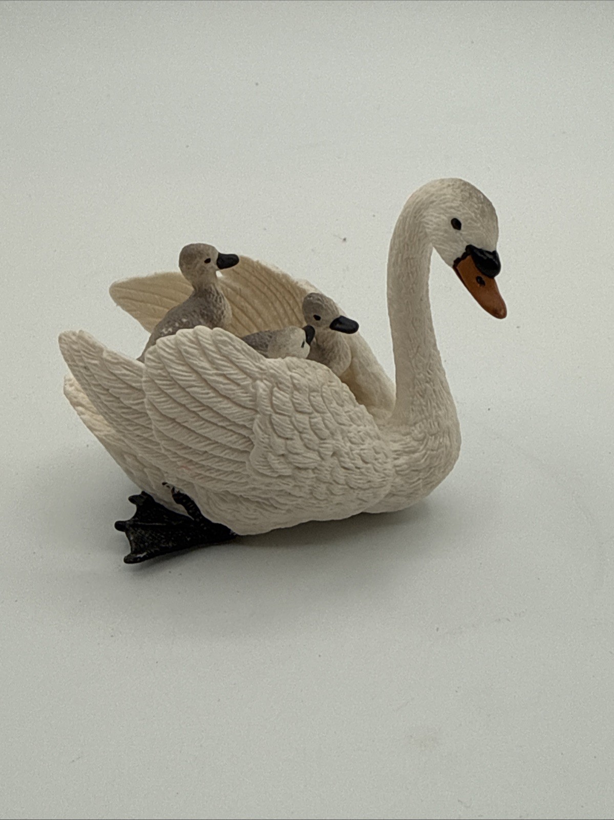  Schleich White Swan with Cygnets. Rare, Retired