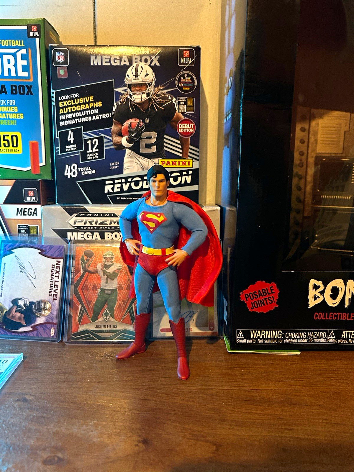 Mezco 1978 Superman (missing stand)