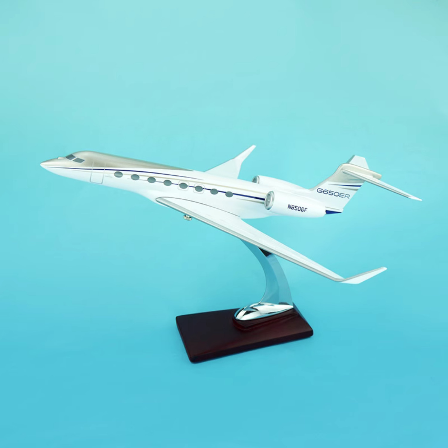 NEW 1:100 Gulfstream G650ER Private Jet Model Business Jet Gift Box 32cm/13''