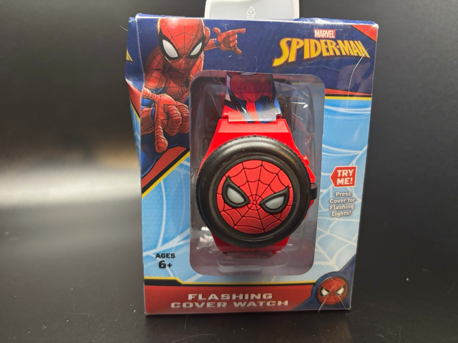 Marvel Spider-Man Flashing Cover Digital Quartz Wristwatch LED Red Box