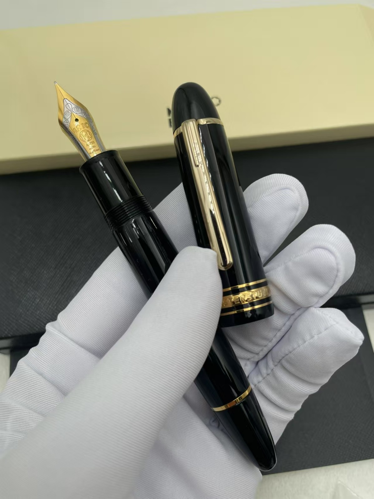 Montblanc Classic Meisterstuck 149 Black Fountain Pen  With Gift Box