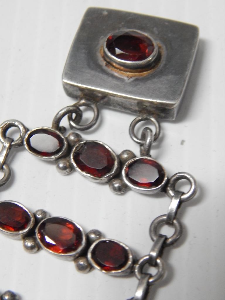 MUSEUM GRADE ANTIQUE VINTAGE MEXICAN STERLING SILVER GARNET PANEL/ LINK BRACELET