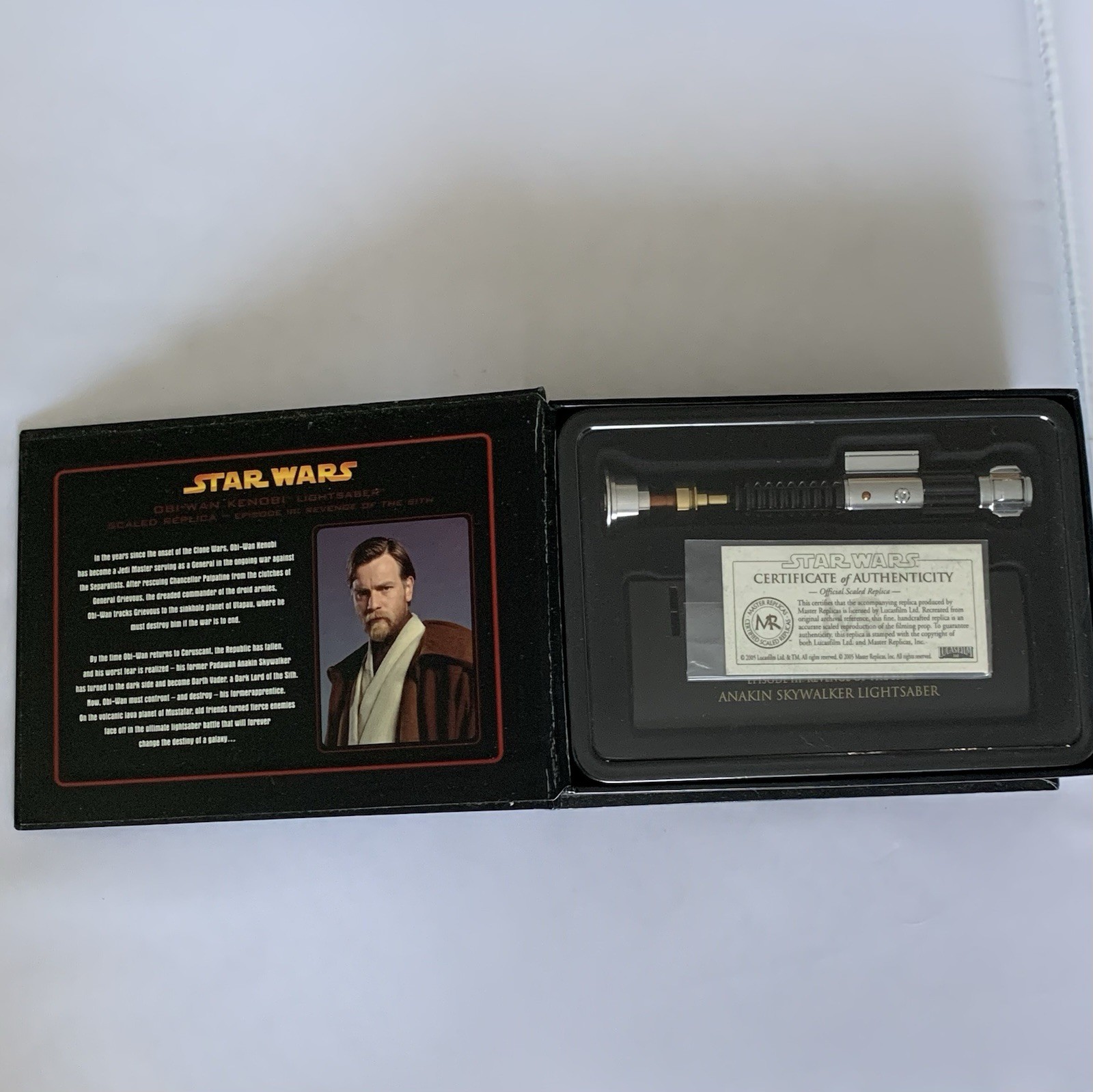 Master Replicas Star Wars Obi-Wan Kenobi Revenge of the Sith Lightsaber SW-311