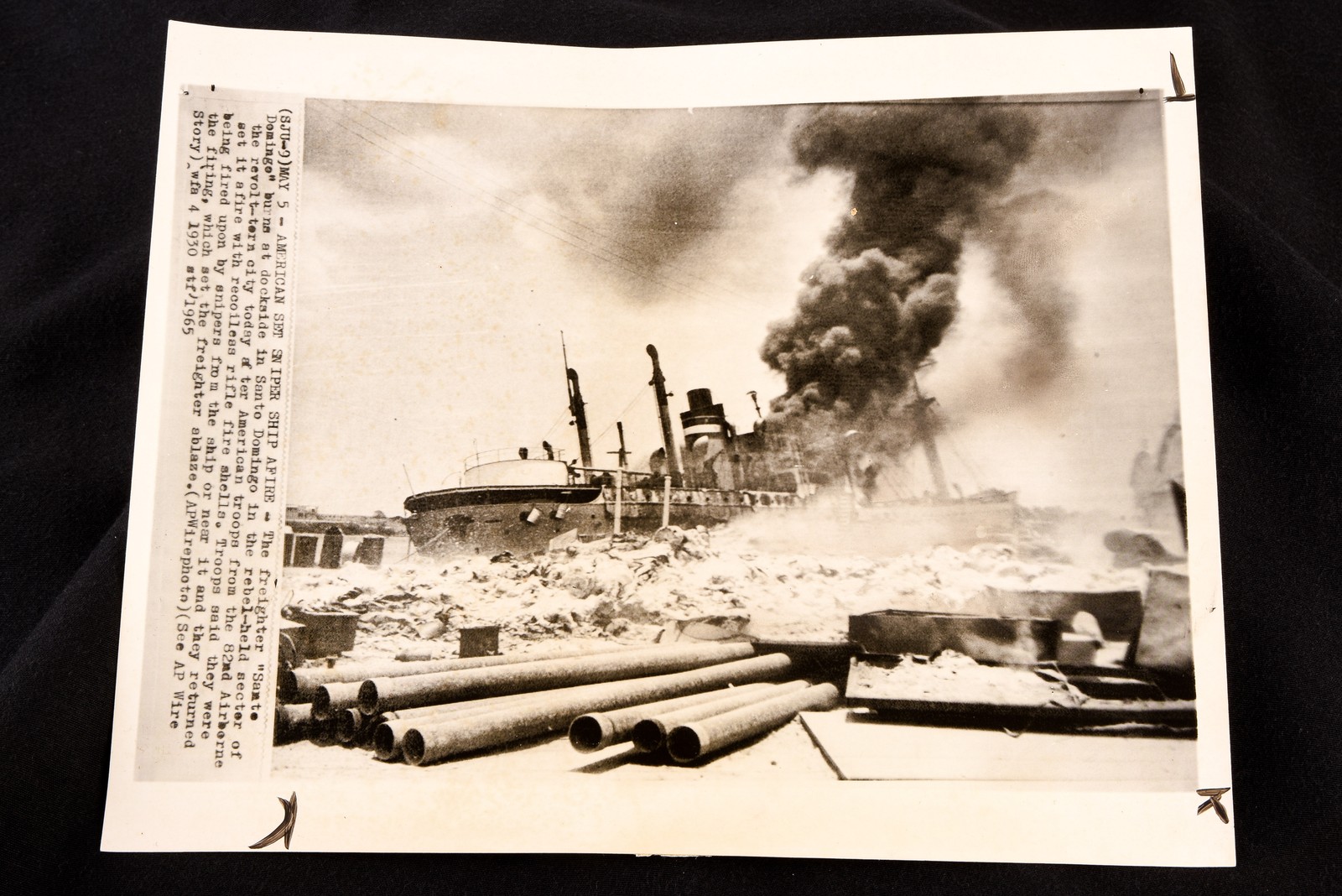 1965 Press Photo Dominican Civil War Freighter Santo Domingo Burns Dockside V21