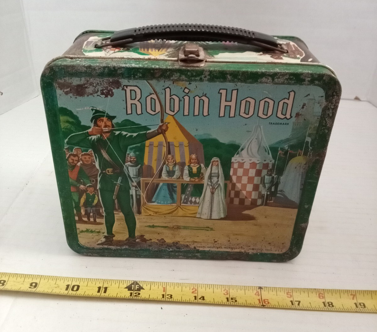 vintage 1956 Robin Hood Aladdin Metal Lunch Box - No Thermos.