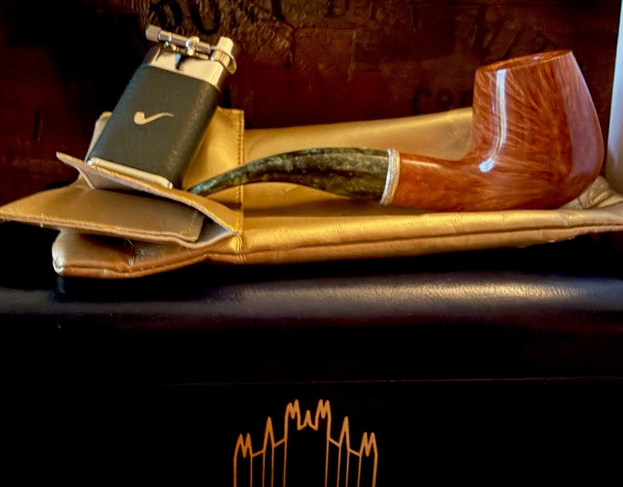 🔥VERY RARE (1OF32) 2019 SAVINELLI CHRISTMAS PIPE / LIGHTER SET UNSMOKED🔥