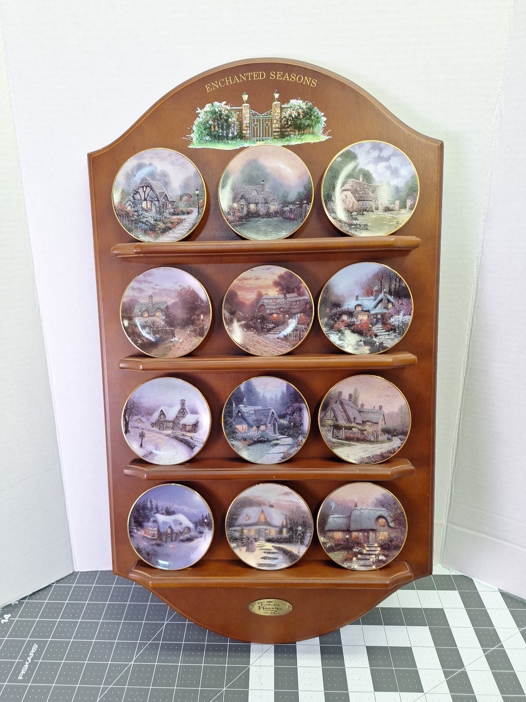 Thomas Kinkade's Enchanted Seasons 12 Mini Plates Bradford Editions With Display