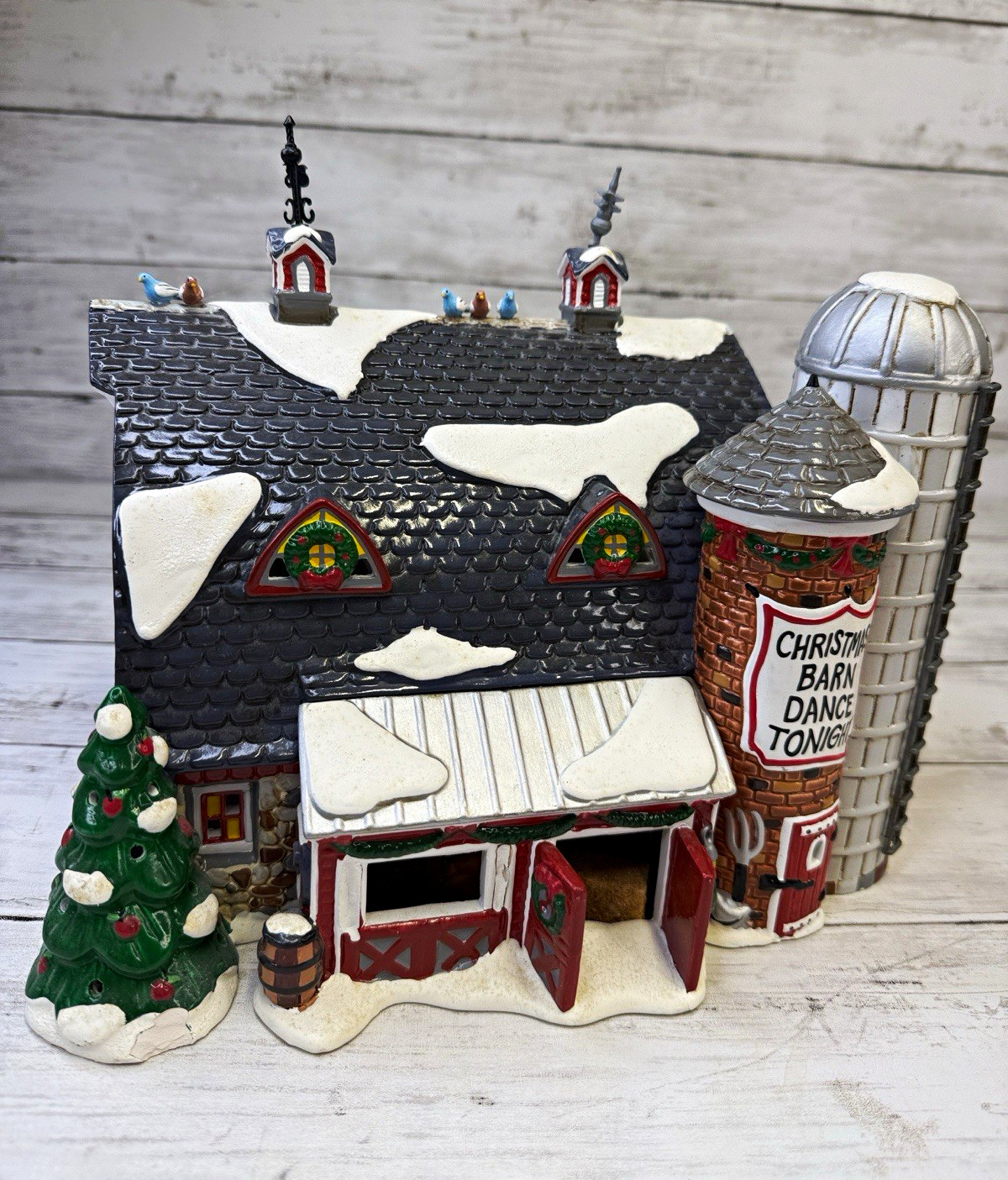 Dept 56 Christmas Barn Dance Snow Village house with light, no box Read descript
