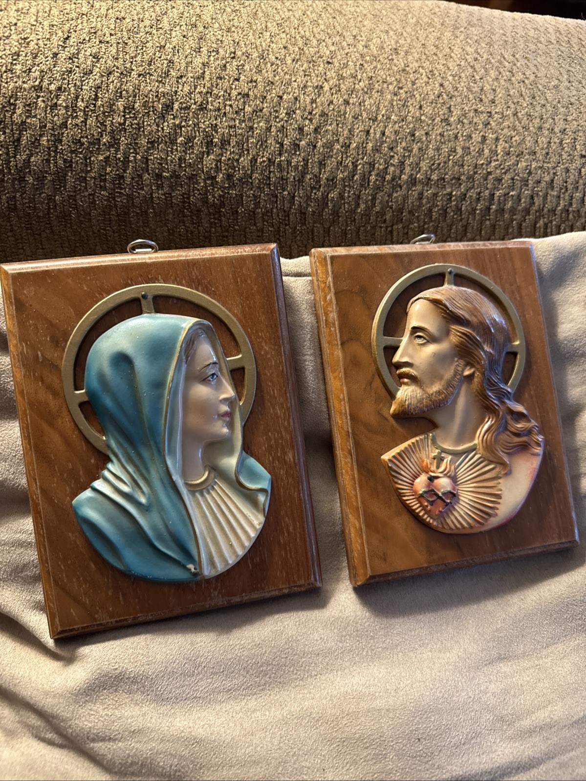 Set Of “2” Religious Wooden Plaques Featuring Jesus & Blessed Mother 6”x4-1/2”