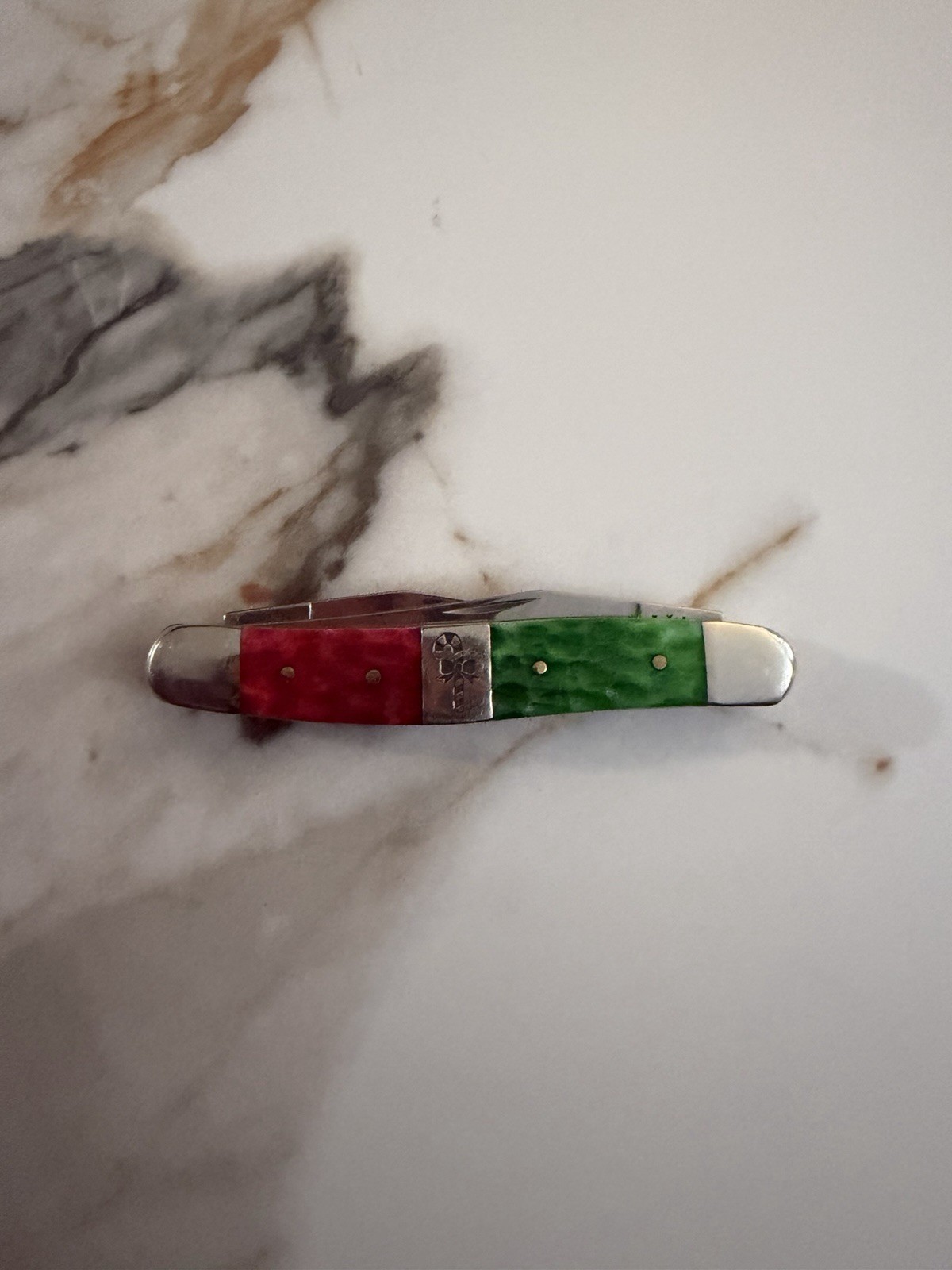 2013 Case XX USA Christmas Candy Cane Red Green Bone Muskrat SS Pocket Knife 