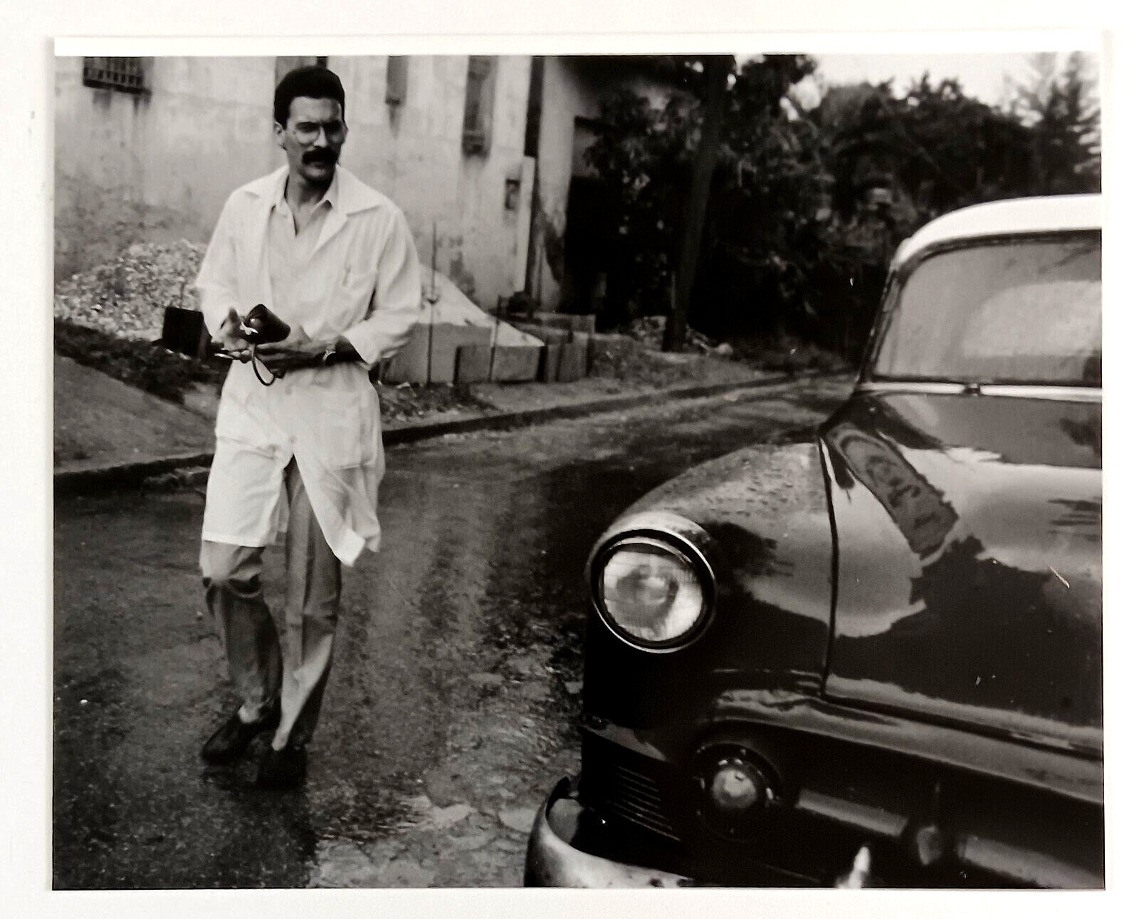 1990 Havana Cuba Lawton Dr Figueroa Family Doctor Car Vintage Press Photo